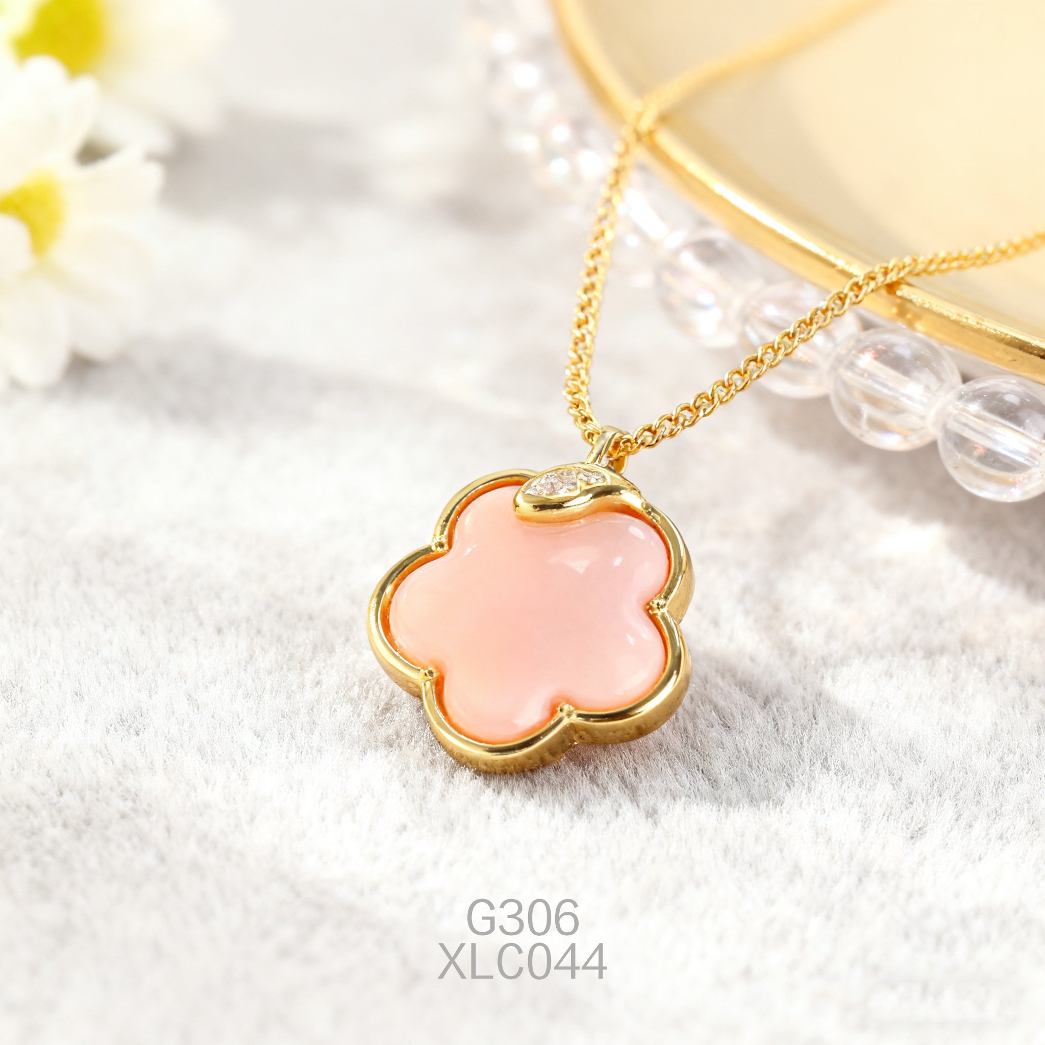 Gold-plated 12.5mm Plum Blossom Zirconia Abalone Necklace