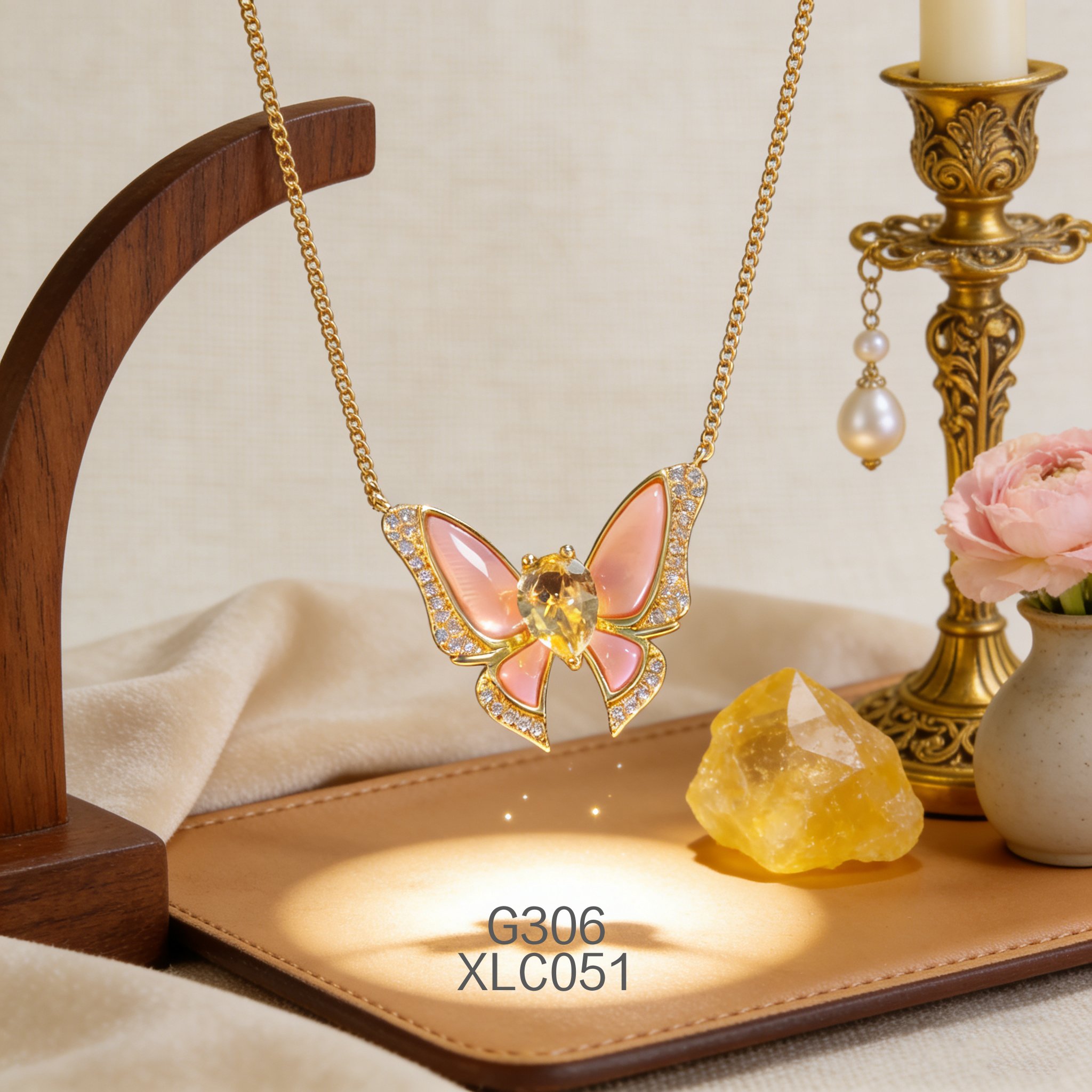 Collana placcata oro con Farfalla in Zirconia e Citrino e Abalone