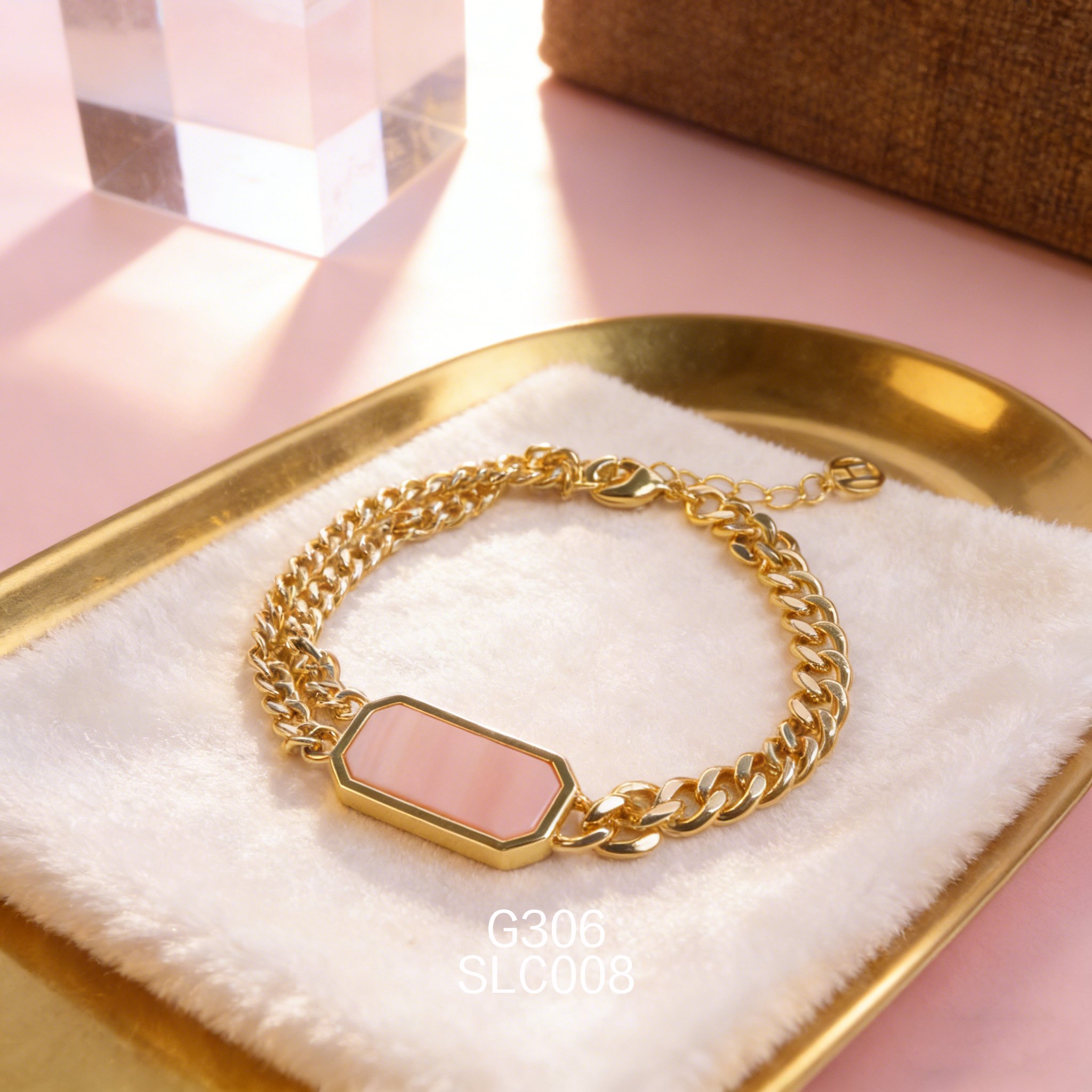 电镀黄金女皇贝手链