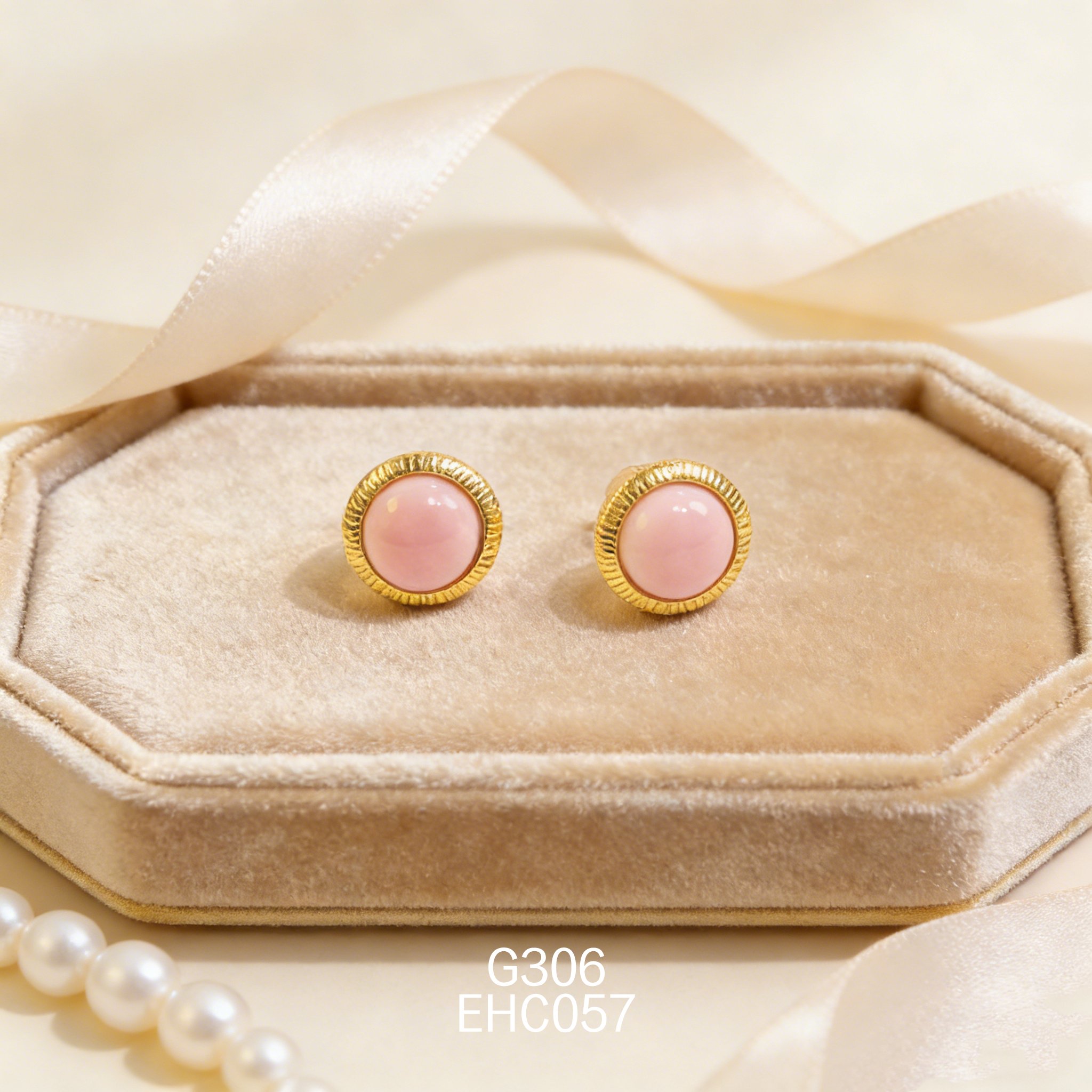 电镀黄金 8mm 女皇贝耳环