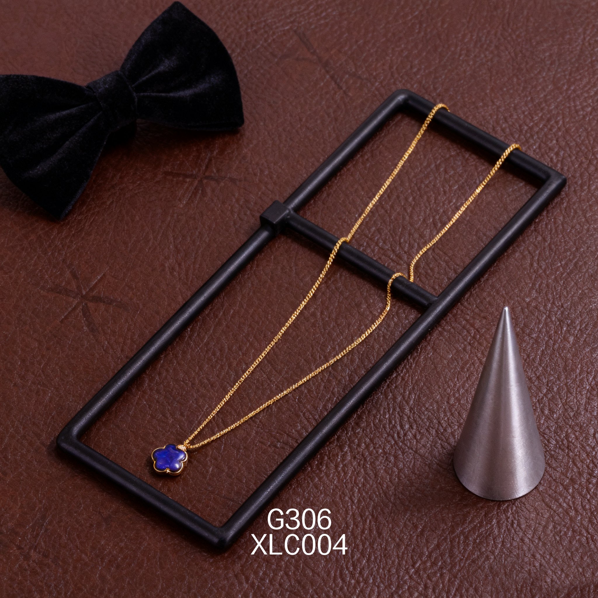 Gold-plated 12.5mm Plum Blossom Zirconia Lapis Lazuli Necklace