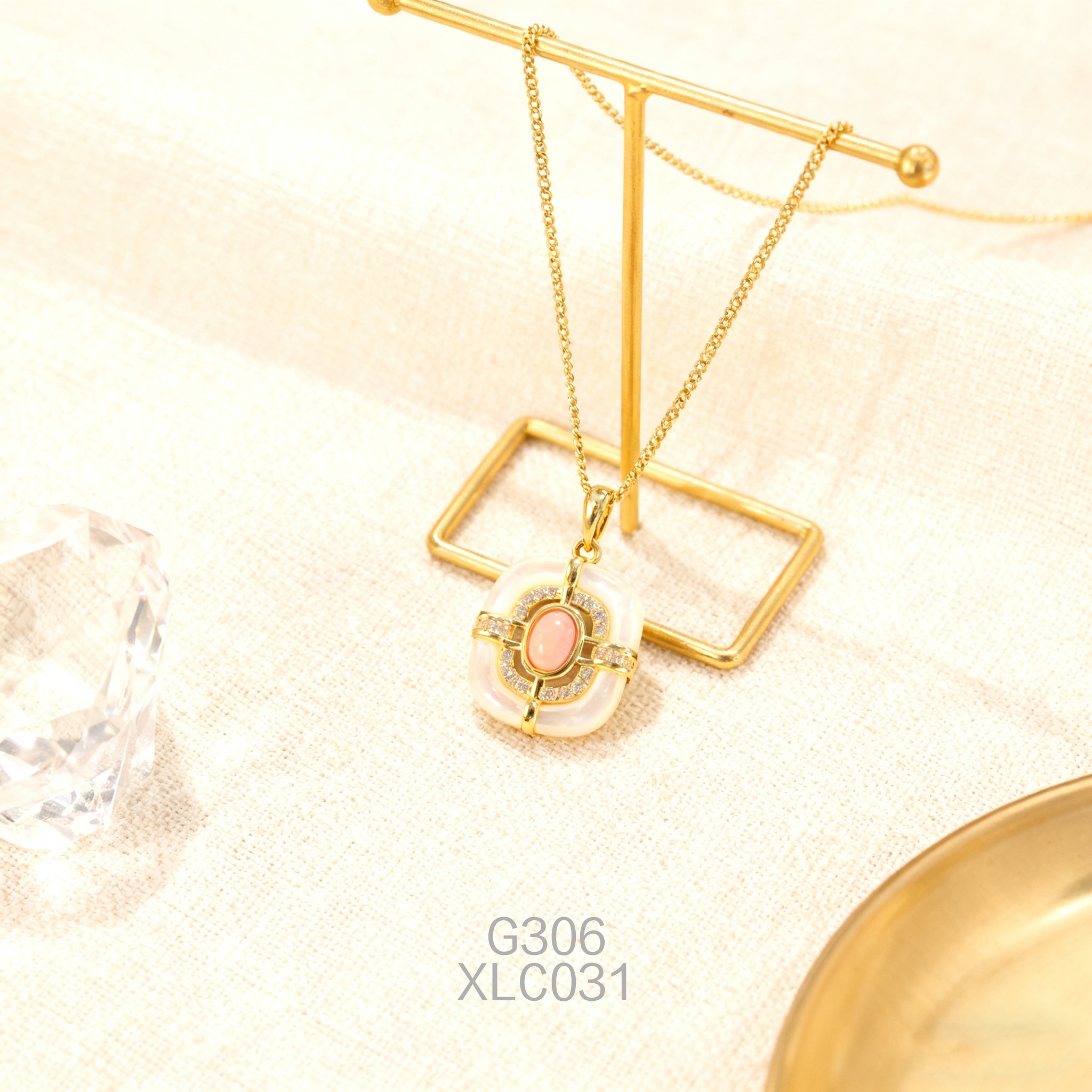 Collana placcata oro stile Reggenza con Madreperla + Abalone