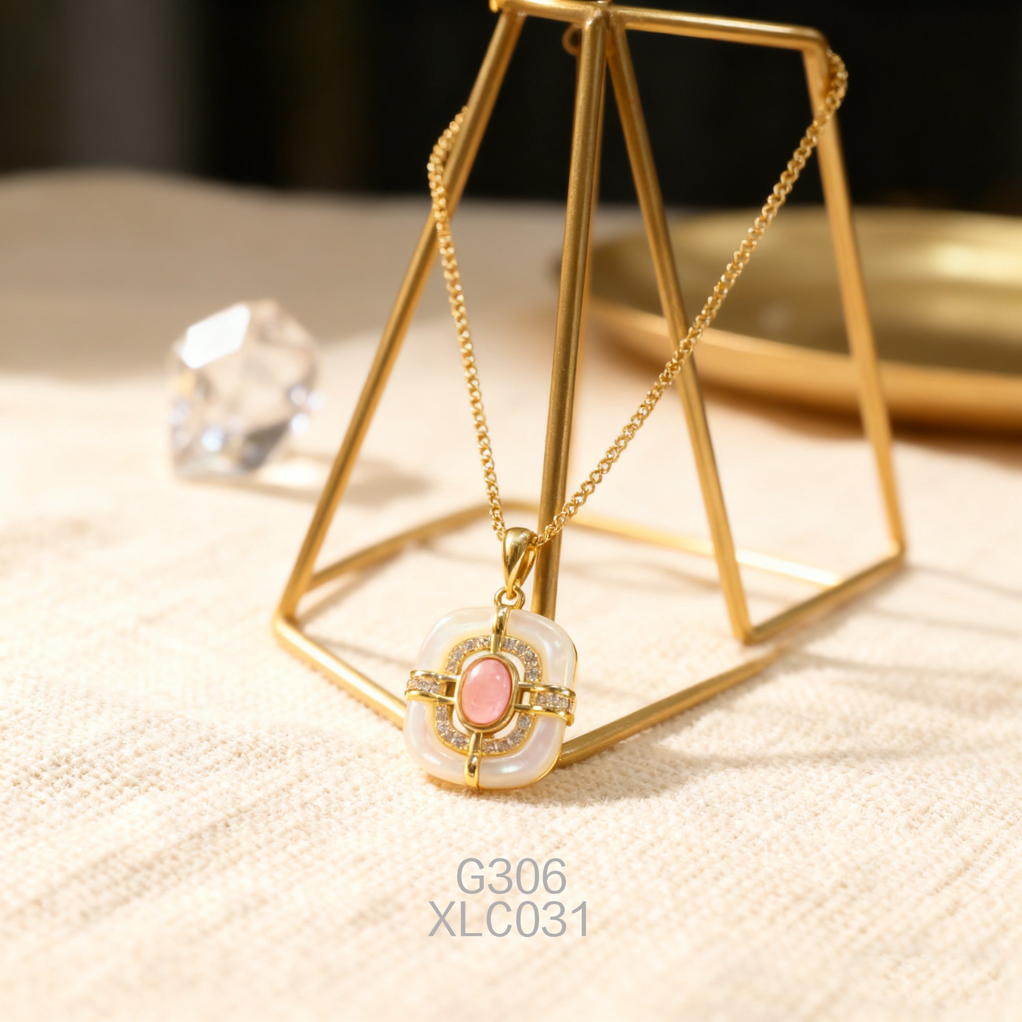 Collana placcata oro stile Reggenza con Madreperla + Abalone