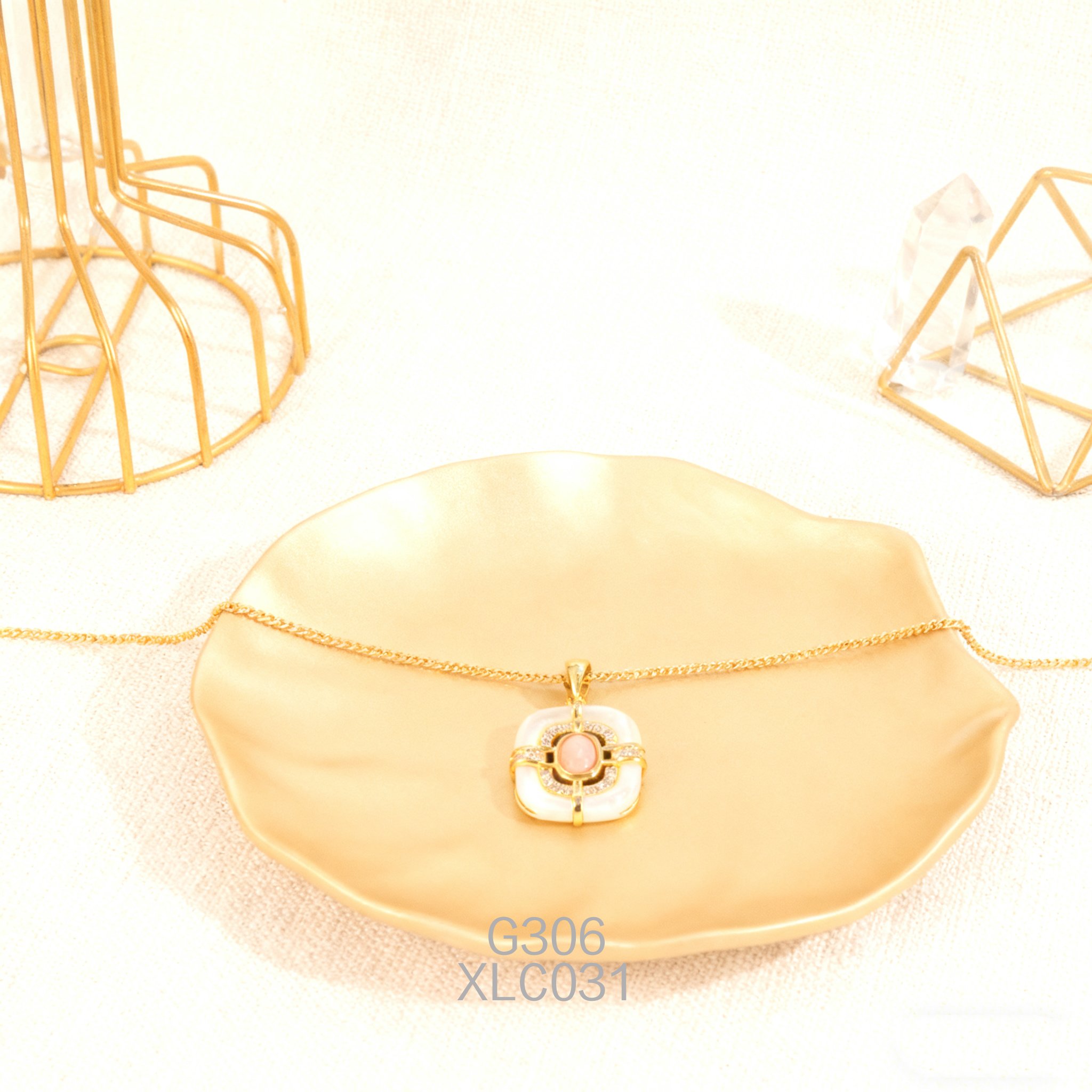 Collana placcata oro stile Reggenza con Madreperla + Abalone