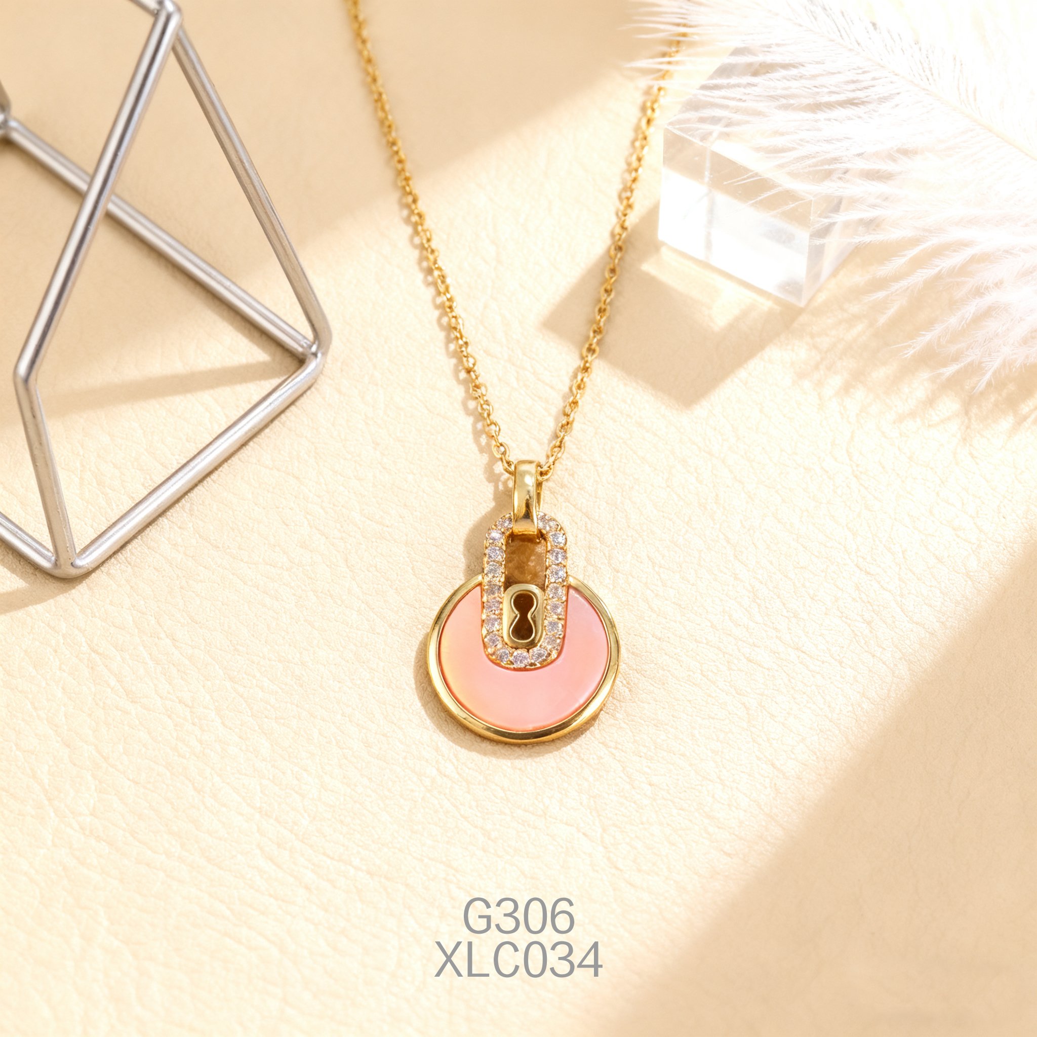 Gold-plated Fashion Abalone Necklace