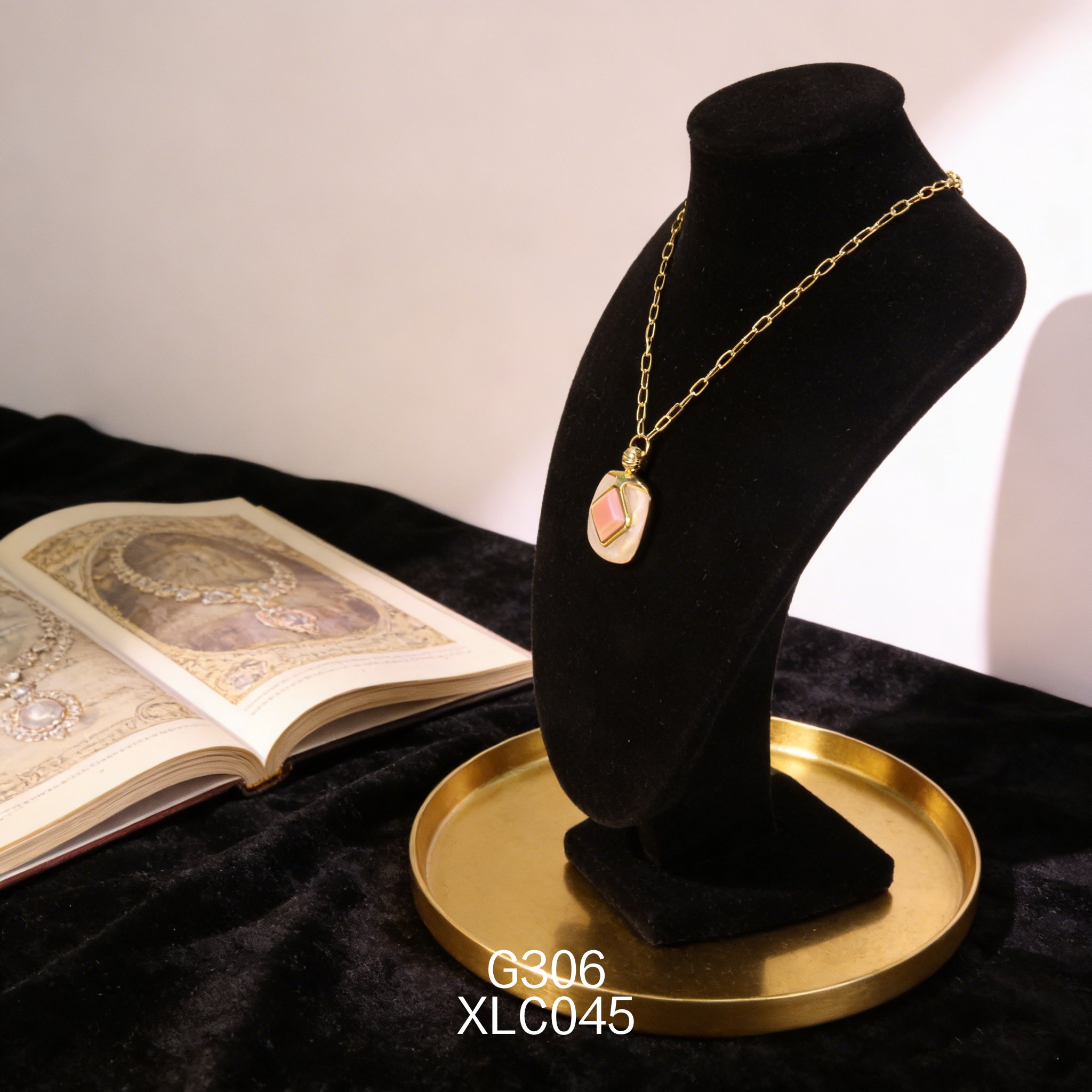 Collana placcata oro Vintage con Madreperla e Abalone 10x10mm