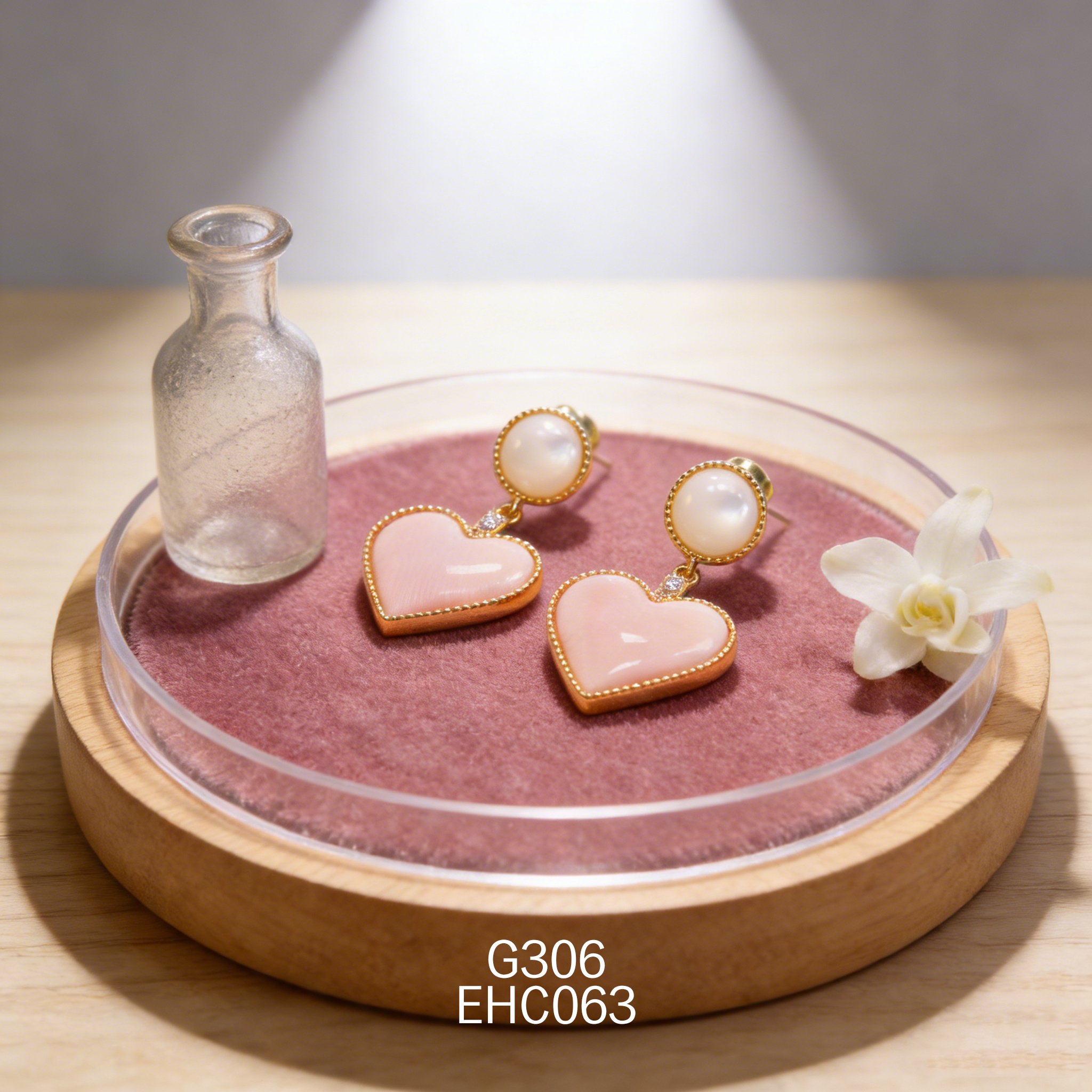 電鍍黃金白貝女皇貝耳環