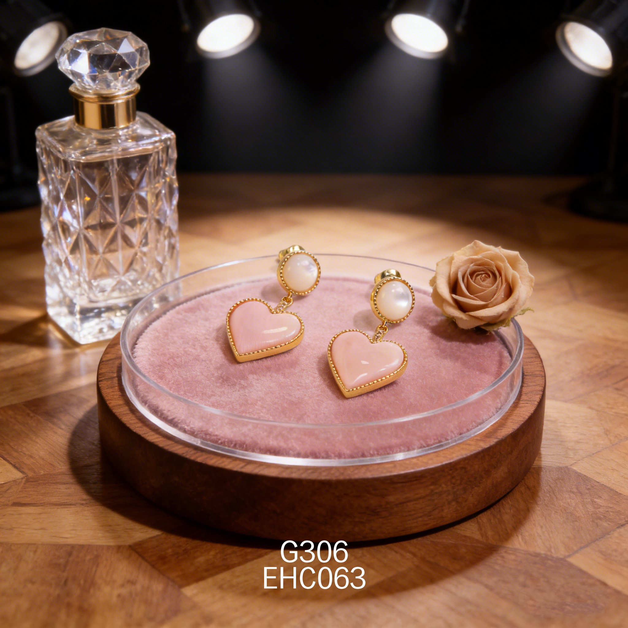 電鍍黃金白貝女皇貝耳環