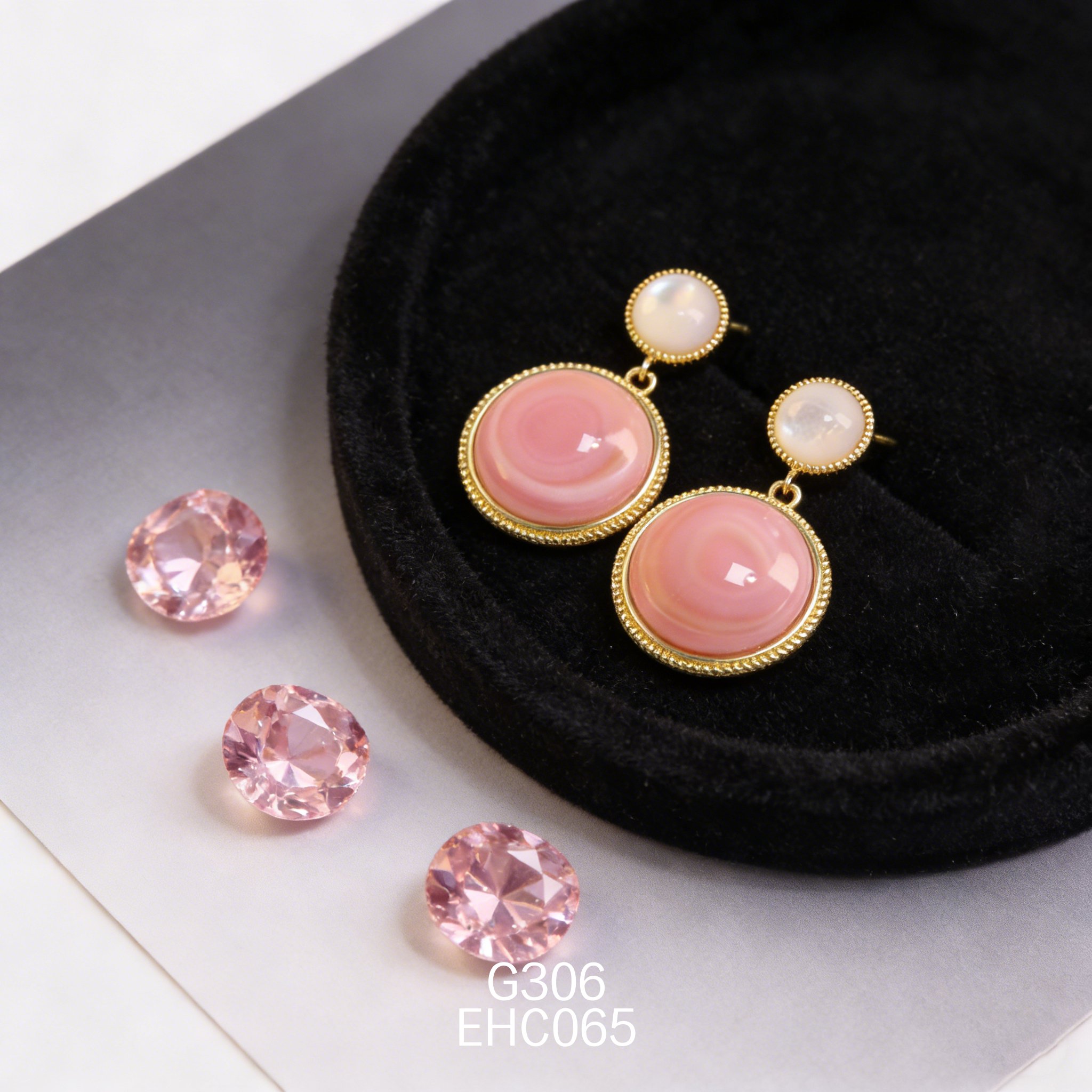 電鍍黃金白貝女皇貝耳環