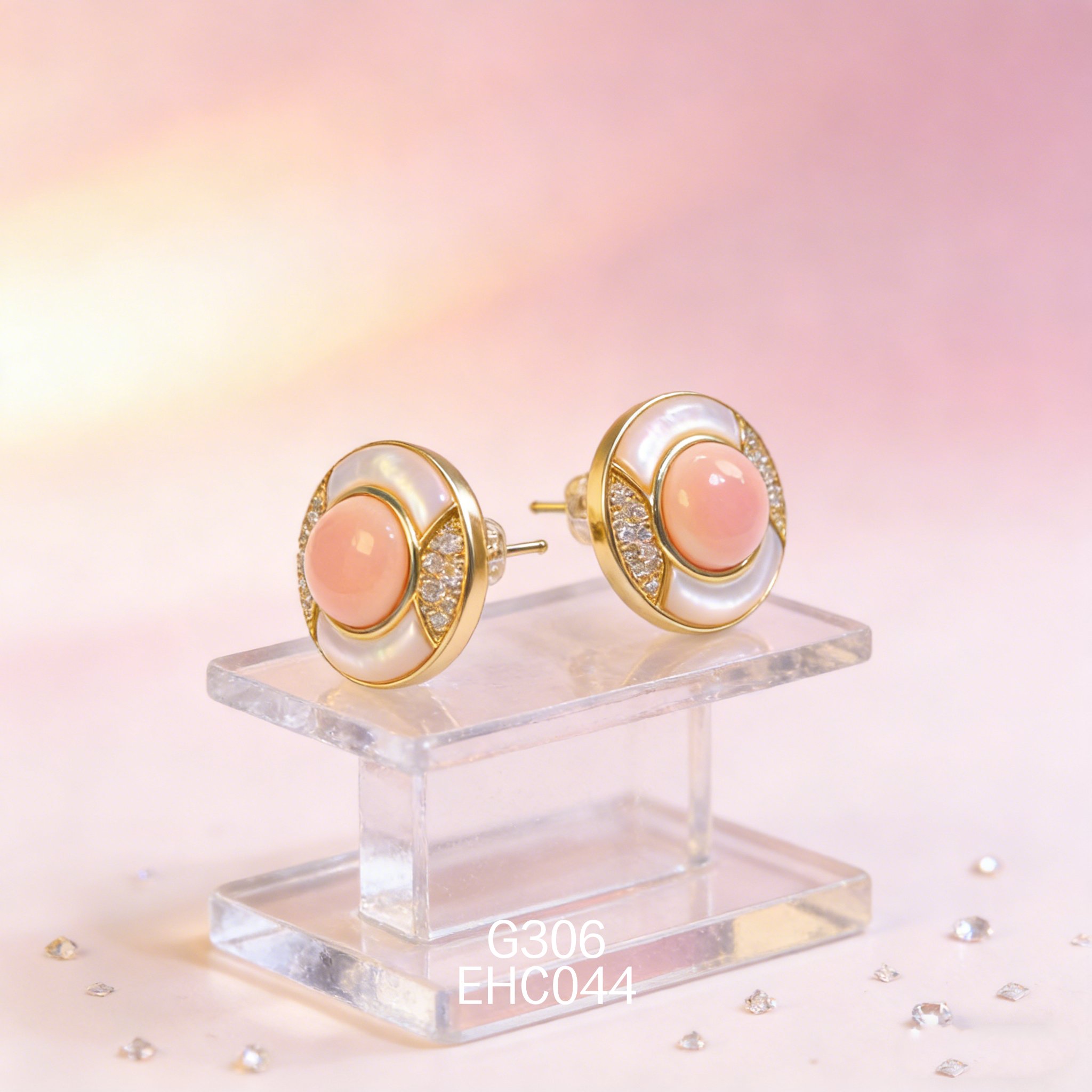 电镀黄金白贝 8 x 4mm 女皇贝耳环